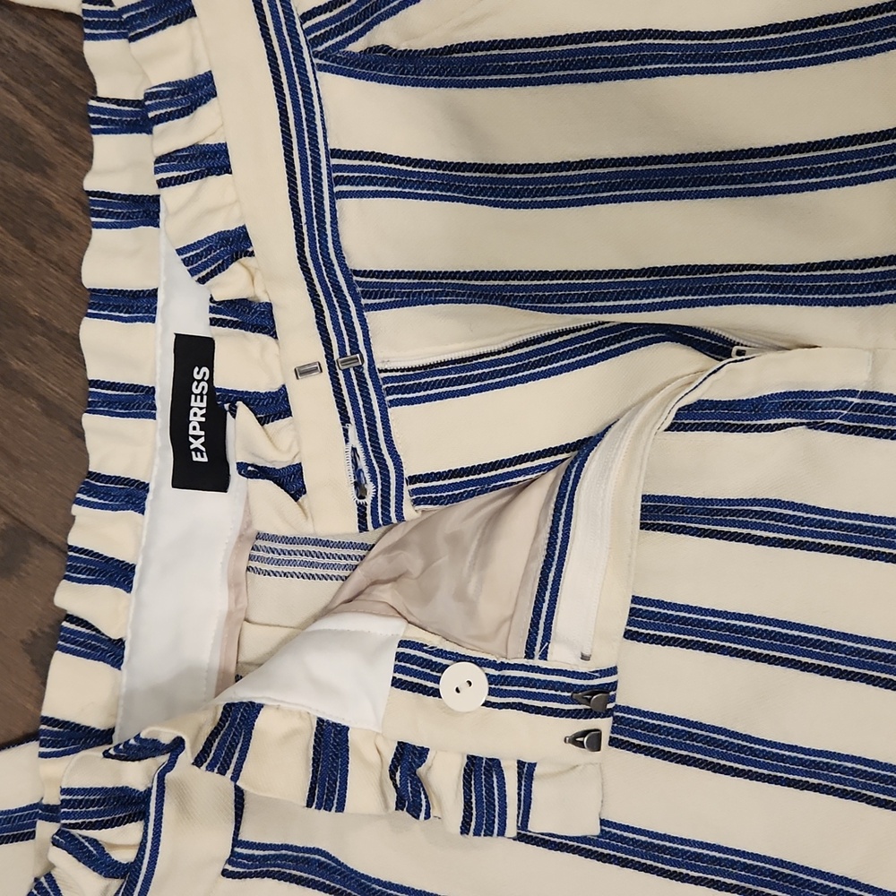 Express Stripe Ruffle High Rise Pants Size 12R - Picture 2 of 5